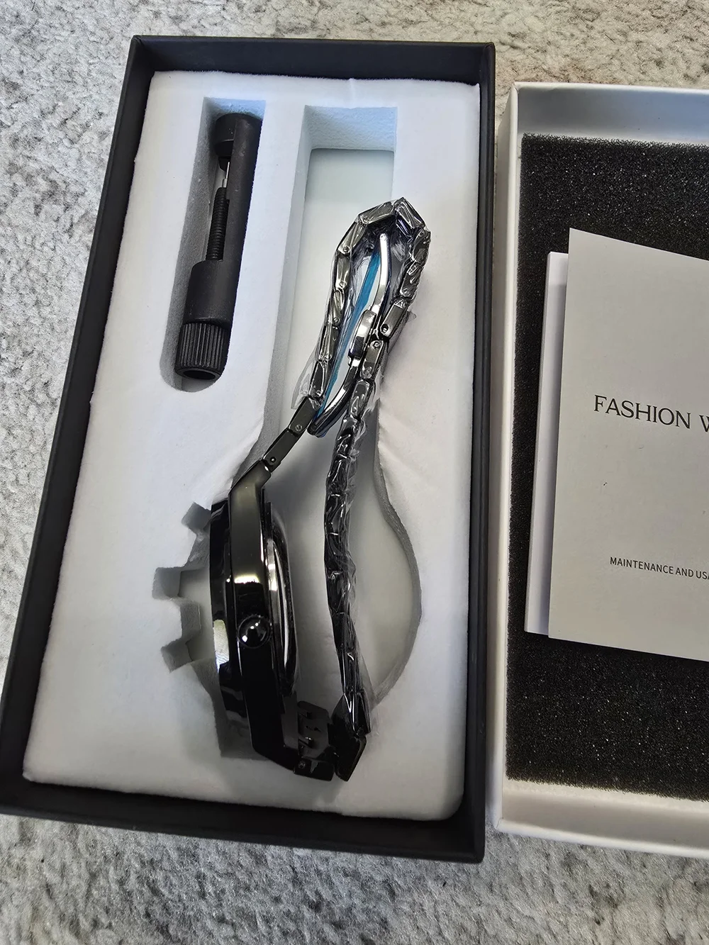 Men’s Black and Gold Authomatic Sport Watch